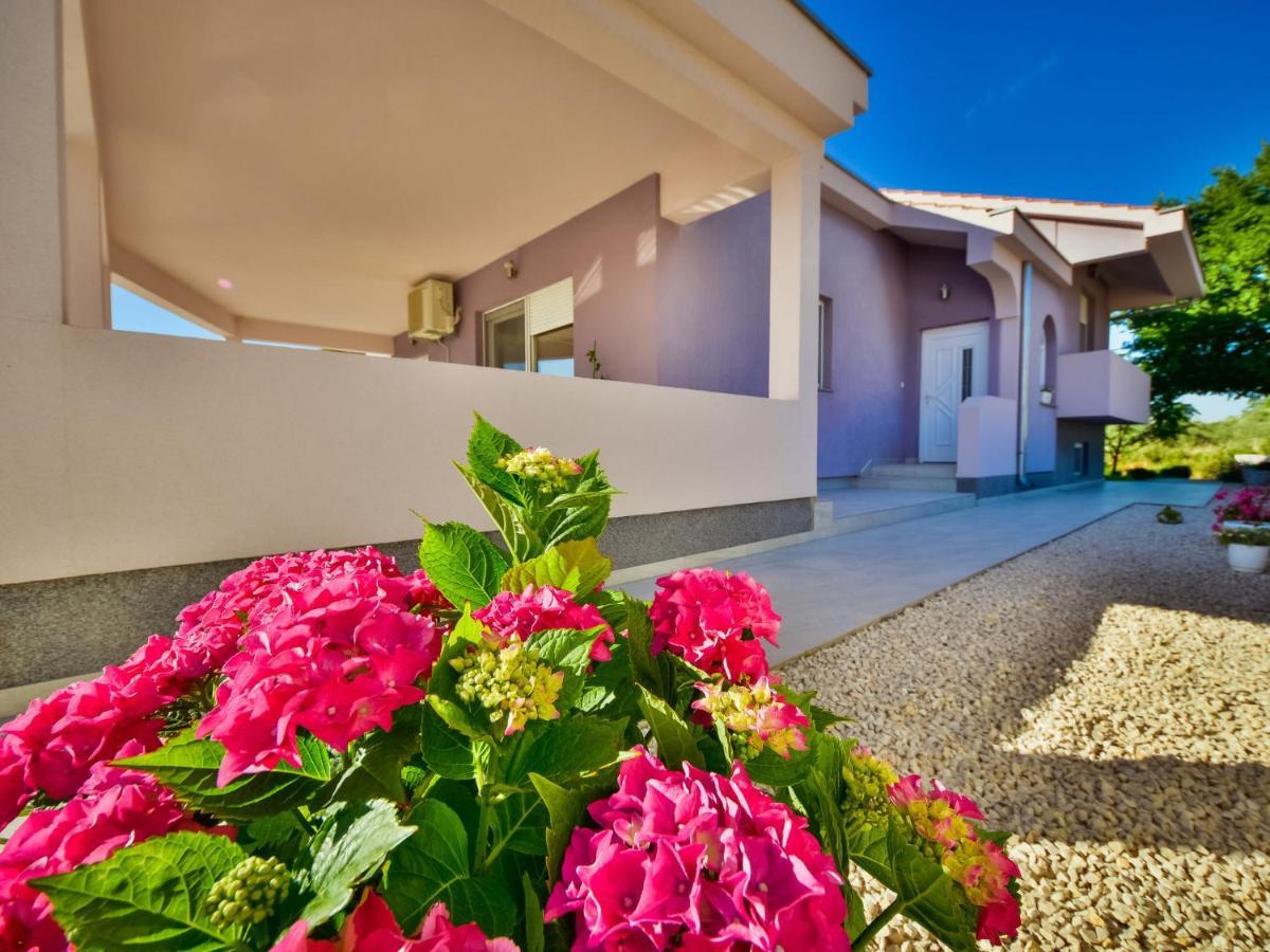 Holiday Home Anic By Interhome Smilcic المظهر الخارجي الصورة